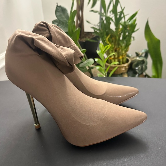 Fashion Nova she’s going places ankle bootie jade chocolate - Picture 8 of 10